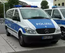 =MB Vito als Dienstfahrzeug der Bundespolizei steht im Juli 2016 am HBF Leipzig