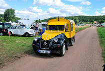 2CV Lieferwagen  Kasten-Ente  Citroen, beim 7. Internationalen Deutschlandtreffen der Freunde des 2CV 2016. Mechernich Kommern 30.7.2016 