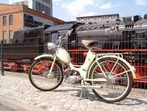 Simson SR1 vor dem Bergbaumuseum in Oelsnitz/ Erz.

