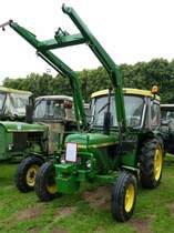 =John Deere 1030 steht bei der Oldtimeraustellung in Gudensberg im Juli 2016