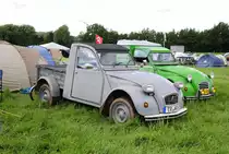 2CV  Pritsche  Citroen,  beim 7. Internationalen Deutschlandtreffen der Freunde des 2CV 2016. Mechernich Kommern 30.7.201