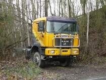 MAN FE 19.460 - Zugmaschine abgestellt am 21.11.2008 am Ortseingang von Fulda-Bernhards 