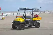 Club Car Carryall 1500 4WD der Wasserrettungsdienst Blankenberge, aufgenommen 17.07.2015