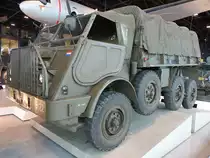 Niederl. Militärmuseum, DAF YA-328, gebaut von 1952 bis 1958, Hercules JXLD Motor, 97 Kw, ZF 5 Gang Schaltgetriebe, Gewicht 6 To, Nutzlast 3000 kg (21.08.2016)