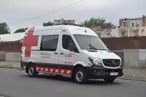 Rettungswagen Mercedes-Benz Sprinter, Rotes Kreuz Vlaanderen, Abt Zwevegem, aufgenommen 21.07.2015 am Luchtmachtlaan Etterbeek 