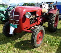 Meili P44, Ackerschlepper aus der Schweiz, Baujahr 1952, 4-Zyl.Benzinmotor von Willis mit 34PS, Bulldogtreffen, Aug.2016