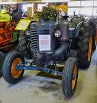  . Landini L25, Bj 1954, 1Zyl - 2 Takt mit 4312 ccm, 25 Ps bei 880 U/min, steht in der Achenseer Museumswelt / Maurach. 27.12.2016