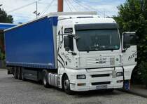 =MAN-Sattelzug rastet in Grossenmoor im Juli 2016