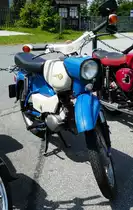 =Schwalbe, gesehen auf dem Parkplatz Fichtelberg im Juli 2016