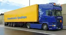 =Scania-Sattelzug rastet an der BAB A7, Juli 2016