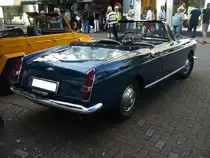 Heckansicht eines Peugeot 404 Cabriolet. 1961 - 1968. 3. Saarner Oldtimer Cup am 03.09.2016