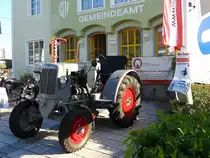 SCHLÜTER, Type AS18C; Leitung:18PS; Baujahr 1954; wurde vor dem Gemeindeamt Rottenbach abgestellt; 160904