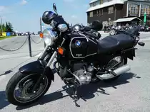 =BMW R 100 R steht auf dem Parkplatz Fichtelberg im Juli 2016