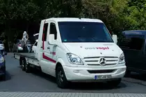 =MB Sprinter als Fahrzeugtransporter steht auf dem Parkplatz Fichtelberg im Juli 2016