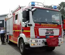 Feuerwehr Neu Isenburg MAN TGM HLF 20/16 (Florian Isenburg 1/46-2) bei einer Jugendfeuerwehrübung am 03.09.16 beim Tag der Offenen Tür
