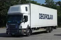 =Scania P 380 steht auf dem Autohof Fulda Nord im Juli 2016