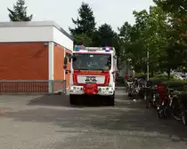 Feuerwehr Neu Isenburg MAN TGM HLF 20/16 (Florian Isenburg 1/46-2) bei der Anfahrt zu einer Jugendfeuerwehrübung am 03.09.16 beim Tag der Offenen Tür