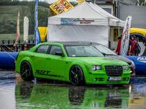 Chrysler 300C (Seitenansicht), Tuning von O.CT. Foto: Paddock des Hungaroring beim WTCC Rennen, April 2016