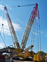 . Terex Raupenkran  im Einsatz bei Brückenabbauarbeiten an der Zugstrecke Mersch - Luxemburg. 01.09.2016