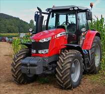 . Am Rande des Traktorentreffens in Everlingen war dieser Massey Ferguson 6615 zu bewundern.  11.09.2016