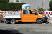 =VW T5 als Doppelkabiner mit Ladefläche von Bickardt-Bau, gesehen in Fulda im August 2016