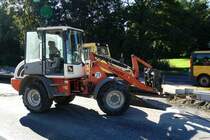 =Schaeff - Radlader vom  Bickardt-Bau  steht auf einer Baustelle in Fulda im August 2016