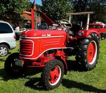 =Bautz steht beim Pferdsdorfer Oldtimertag im August 2016