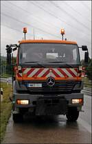 Portraitaufnahme des Atego´s. Die  Anbauplatte  ist typisch fr die Lkw´s der Auto- und Straenmeistereien. (30.09.2008)