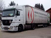 ACTROS 1844 wartet auf seine Entladung in Ried i.I.; 081130