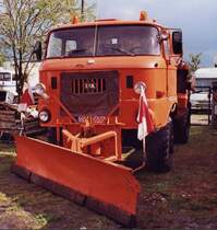 IFA W50LA mit Niederdruckreifen Ausgerstet fr den Winterdiensteinsatz.
