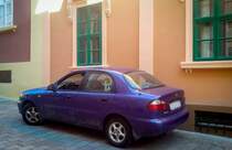 Violetter Daewoo Lanos Sedan (von hinten Fotografiert). Aufnahmedatum: 31.08.2016