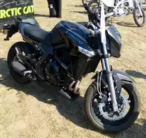 cfmoto 650NK, aus China, 2-Zyl.Motor mit 650ccm und 61PS, Vmax.180Km/h, Sept.2016