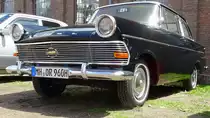 Mein Opel Rekord P2. Erstzulassung am 20.09.1960. Er gehört somit zu den ältesten P2, die noch zugelassen sind. Oldtimertreffen an der  Alten Dreherei  in Mülheim an der Ruhr.