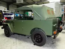 =P 2 M - Geländewagen, Bj. 1956, 2407 ccm, 65 PS, gesehen im sächsischen Nutzfahrzeugmuseum in Hartmannsdorf im Juli 2016