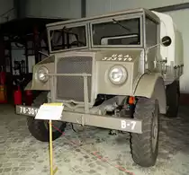 =CMP (Canadian Military Pattern) mit Chevroletmotor 85 PS. Dieses Fahrzeug wurde von 1939 - 1945 ca. 350 000 mal hergestellt und kam auf vielen Kriegsschauplätzen des II. Weltkrieges zum Einsatz. Hersteller waren Ford-Canada und Chevrolet-Canada. Das gezeigte Fahrzeug wurde von Januar 2007 - April 2008 restauriert und ist nun im sächsischen Nutzfahrzeugmuseum in Hartmannsdorf ausgestellt. Aufnahme im Juli 2016 