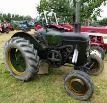 Vierzon 201, franzsischer Ackerschlepper mit 24PS, Baujahr 1954, Bulldogtreffen Rheinhausen, Aug.2016