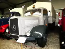 =MB L 4500 S, Bj. 1942, gesehen im sächsischen Nutzfahrzeugmuseum in Hartmannsdorf im Juli 2016
