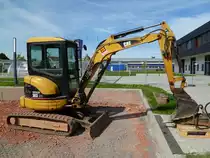 Caterpillar 303 CR am 15.08.2013 auf einer Baustelle in Perl