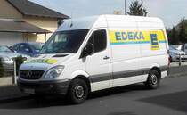 =MB Sprinter von  EDEKA  steht im September 2016 in Künzell