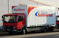 =MB Atego 818 der Firma  SOMMERLAD  steht bereit zur Möbelauslieferung, September 2016
