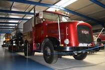 Eine Kaelble KV 633 ZB-Zugmaschine im Oktober 2016 in Prora.