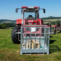 =Schlüter mit Transportkorb, gesehen beim John Deere - Lanz - Treffen im Kirchheim am See im August 2016