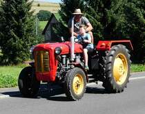 =MF 35 unterwegs beim Festzug anl. Pferdsdorfer Oldtimertag im August 2016