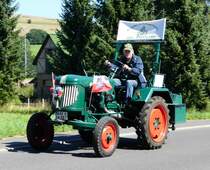 =Güldner unterwegs beim Festzug anl. Pferdsdorfer Oldtimertag im August 2016