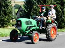 =Güldner unterwegs beim Festzug anl. Pferdsdorfer Oldtimertag im August 2016