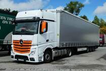 =MB Actros rastet auf dem Autohof Fulda-Nord im August 2016
