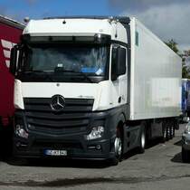=MB Actros rastet auf dem Autohof Fulda-Nord im August 2016