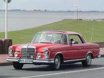 Mercedes-Benz Baureihe W111/112 SE Coupe Hochkhler (1961-1969) in
Wilhelmshaven am Sdstrand.