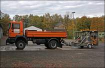 Hier der MAN 19.364 mit Absperrtafel auf der  Waschplatte  der Autobanhnmeisterei Ldenscheid. Aufgenommen nach der Wsche..... (24.10.2008) 