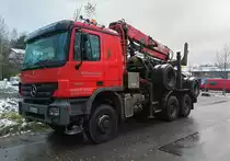 Mercedes Actros 3354 Holztransport mit Nachläufer. Regen 10.11.2016